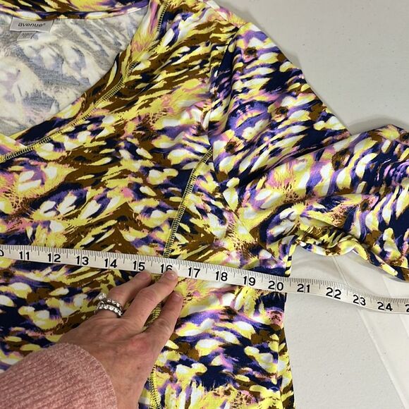 Avenue Patterned 3/4 Sleeve Top Multi Color Yellow Size 20 - Picture 9 of 11